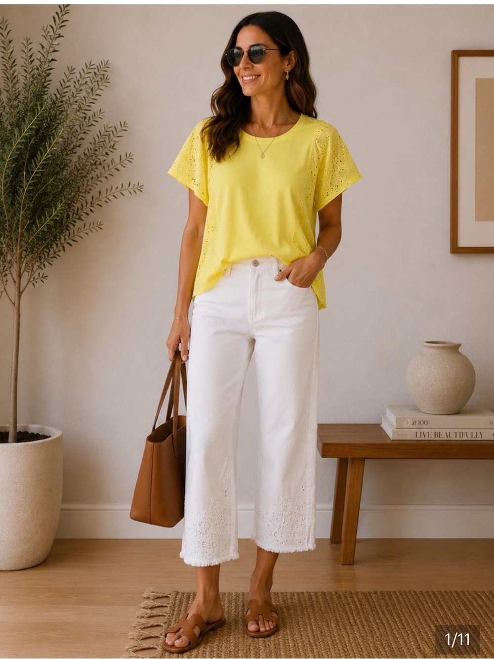 Women’s White Cropped Eyelet Hem Jeans - White